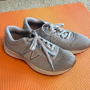 EUC New Balance Fresh Foam Arishi Tennis Shoes 6.5